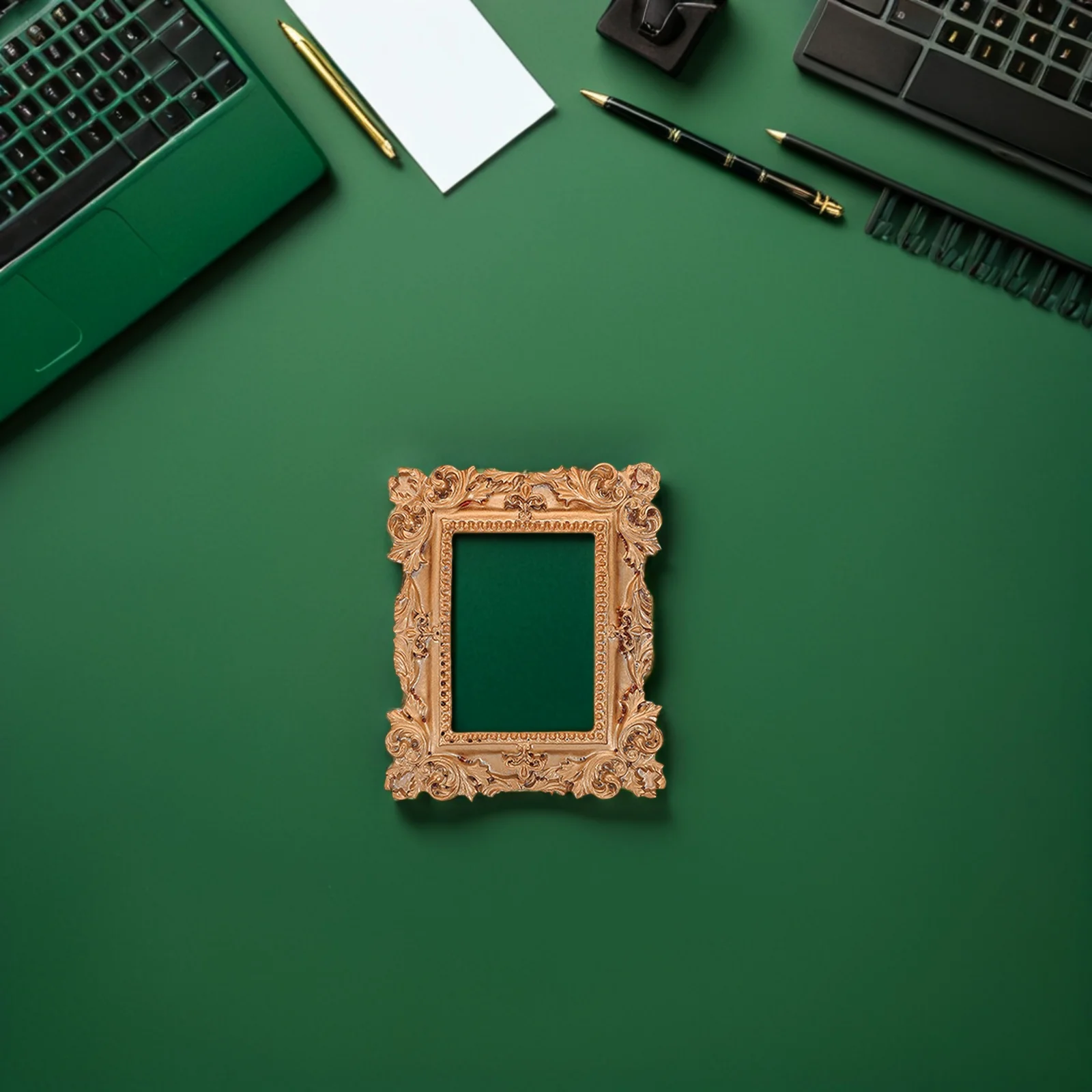 

3 Pcs Picture Frame Mini Photo Desk Cute Frames Ornament Accessories Tiny Golden Vintage Resin Elderly