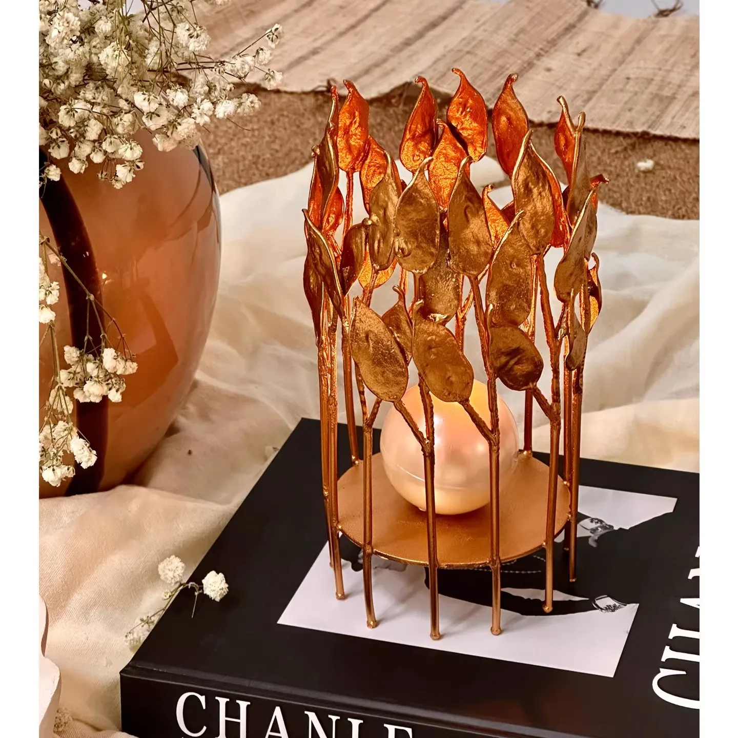 Original retro light luxury Italian medieval wabi candlestick geometric creative leaf-like laurel candlestick