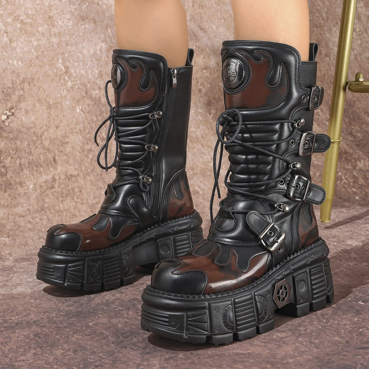 

2025 Dark Punk Metal Tank Platform Lace-up Mid-tube Gothic Female Spice Girl Design Sense Locomotive Boots Women