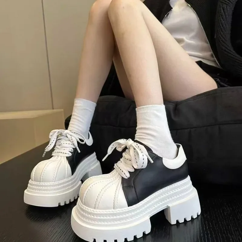 

2026 New Thick Soled High-end Big Toe Shoes for Women, Casual Vulcanized Shell Shoes, Lace Up Sports Shoes