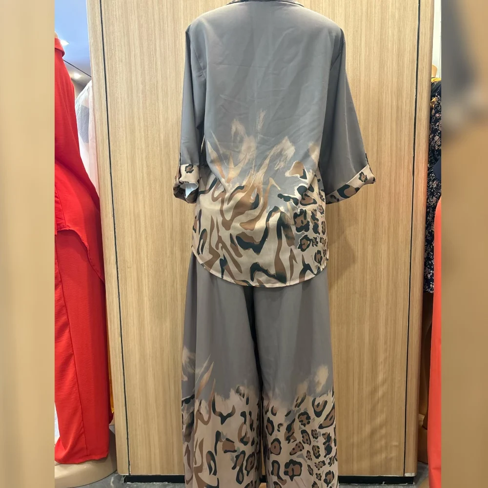 2025 Fashion Leisure Loose Leopard Pattern Shirt Two Piece Set Autumn Women's Casual Elegant Wide Leg Pants Fashion New Product