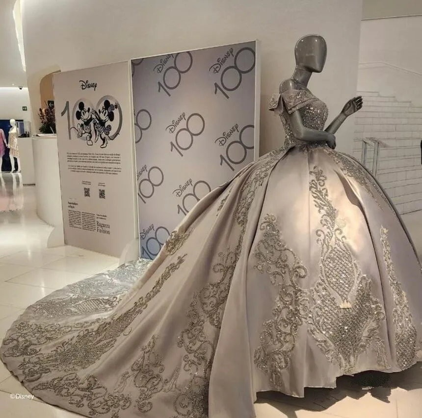 Vestidos plateados brillantes de princesa para quinceañera, apliques de cristal con hombros descubiertos, 15 años, graduación dulce 16