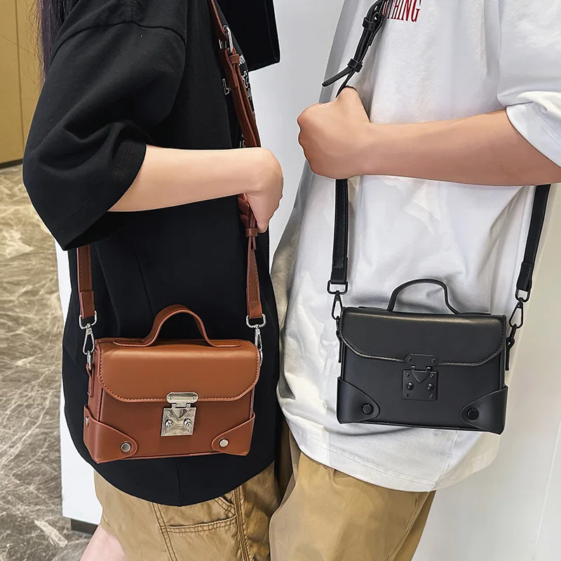 

Minimalist Men's Shoulder Bag Fashionable Male PU Leather Crossbody Bags Small Flip Style Messenger bag Unisex Designer Handbags