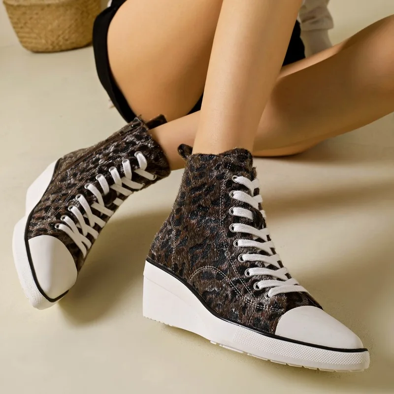2026 New Non Slip Wear Resistant Women's Sneakers Casual High Top Loafers Fashion Pointed Toe Wedge Zipper Women Shoes Tenis