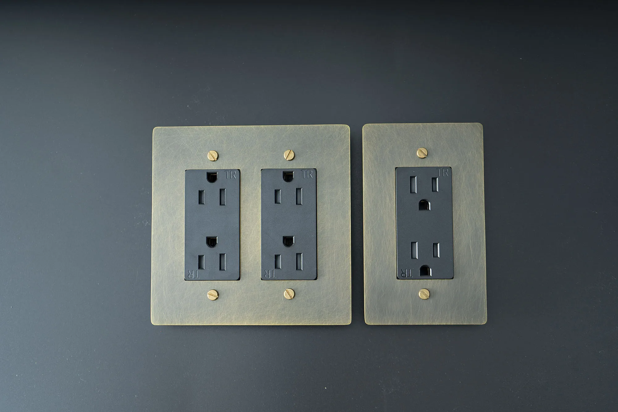 Bronze Messing Panel USA American Standard Toggle Elektrischer 3-Wege-Schalter UL 110V LED Dimmer Hotel Home GFCI USB Typ-C 15A Buchse – Detail 4