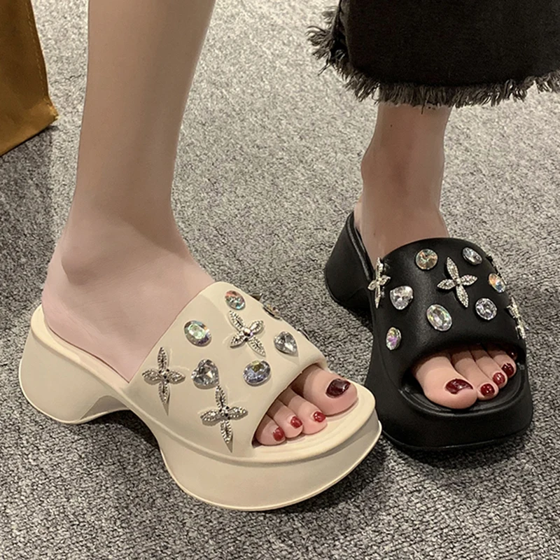 Women Summer Slippers EVA Clogs Sandals Shine Decoration Garden Shoes Non-Slip Slides Thick Bottom Casual Shoes For Female 35-40