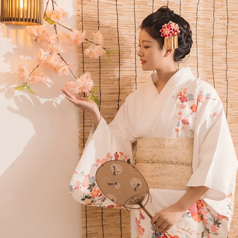 

Women's Japanese Floral Yukata White Color Formal Kimono Cosplay Costume Vintage Style Stage Performance Dress