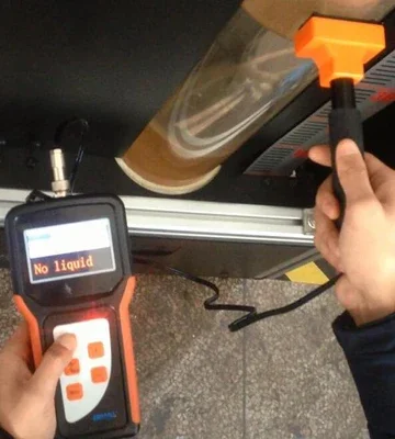 เครื่องวัดระดับของเหลวในถังแก๊ส CO2 แบบพกพา ใช้คลื่นอัลตราโซนิก
