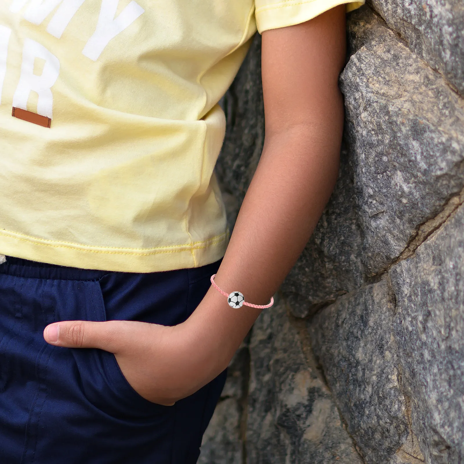 

Набор для изготовления браслетов из деревянных бусин (20 шт.) для мальчиков: материалы для рукоделия и украшений своими руками