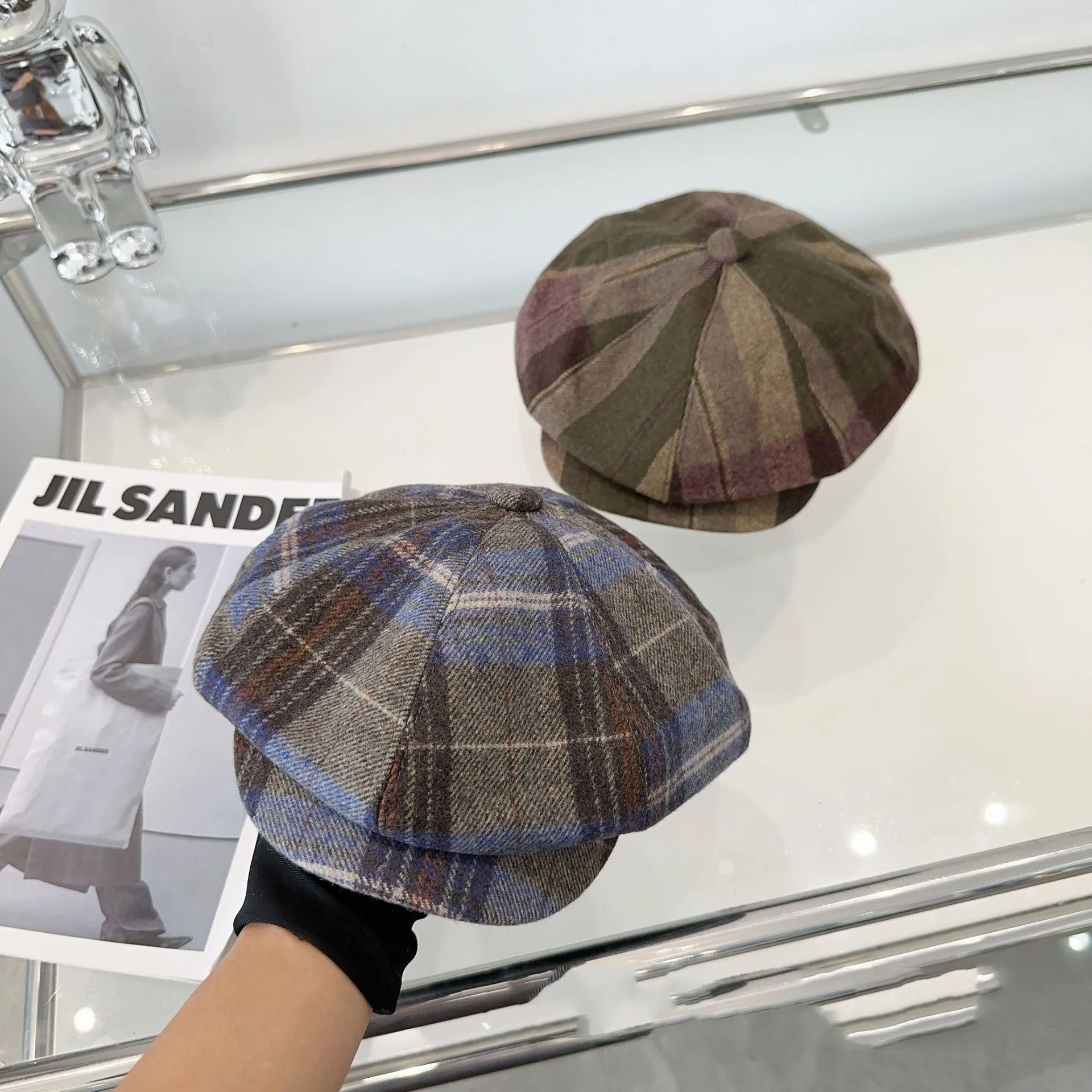 Retro Plaid Splicing Beret Wool Octagonal Cap Warm Newsboy Cap Street Painter Hat Retro Forward Cap England Plaid Hat