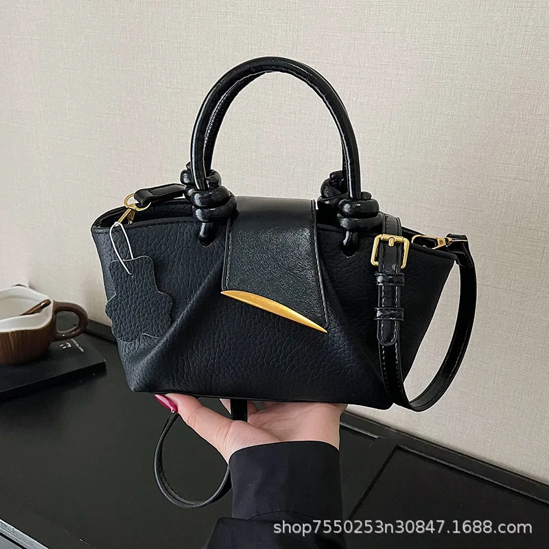 حقيبة دلو أنيقة لعام 2025، محفظة كتف كلاسيكية بسيطة، حقيبة كروس نسائية متعددة الاستخدامات، حقيبة حبال من النهار إلى الليل، بلوزة كاجوال #2