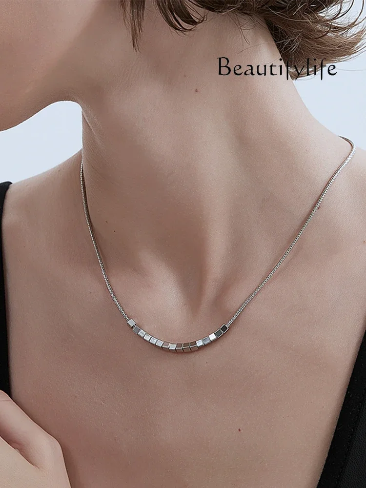 Square necklace women's cold wind fashion high-end sense neck chain niche design simple temperament