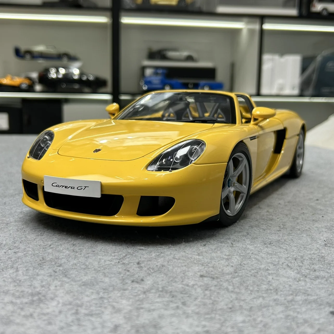 Porsche Carrera GT Miniature: The Ultimate Die-Cast Collector's