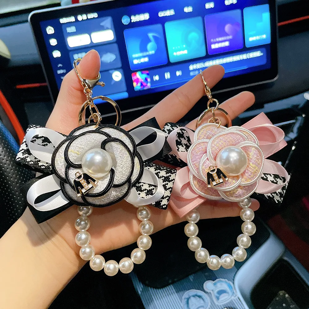 

Elegant Fabric Camellia Flower Bow Keychain Pearl Tassel Pendant Bag Car Couples Gifts for Women Fashion Jewelry Accessory