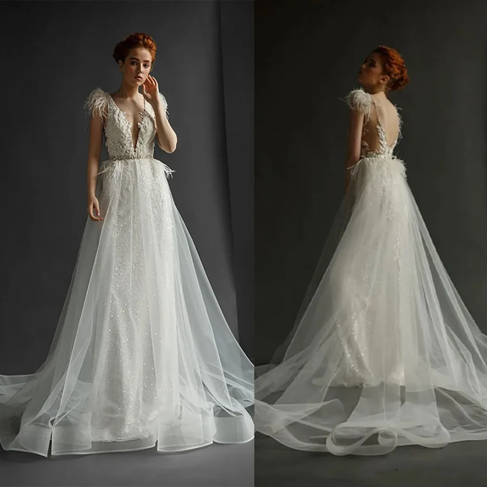 

Deep V-Neck 2022 Wedding Dresses Sexy Appliques Feather Backless Bridal Gowns A-Line Sleeveless Brush Train Robe De Vestido