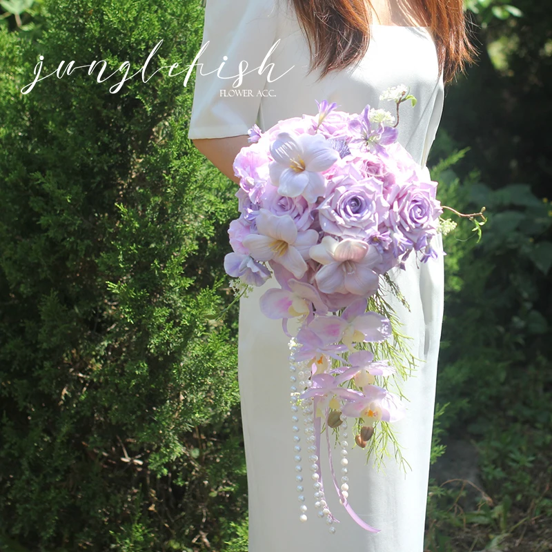 

Macaron purple waterfall flower bouquet simulation flower wedding travel bouquet outdoor wedding shooting props