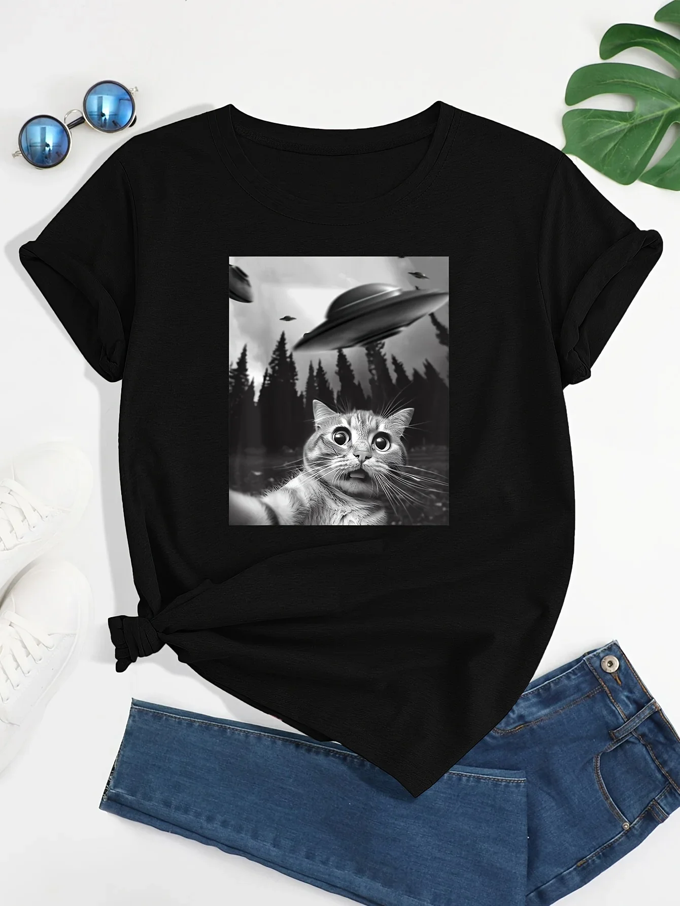 T-shirt z nadrukiem kota i UFO, swobodna koszulka z krótkim rękawem na wiosnę i lato, odzież damska