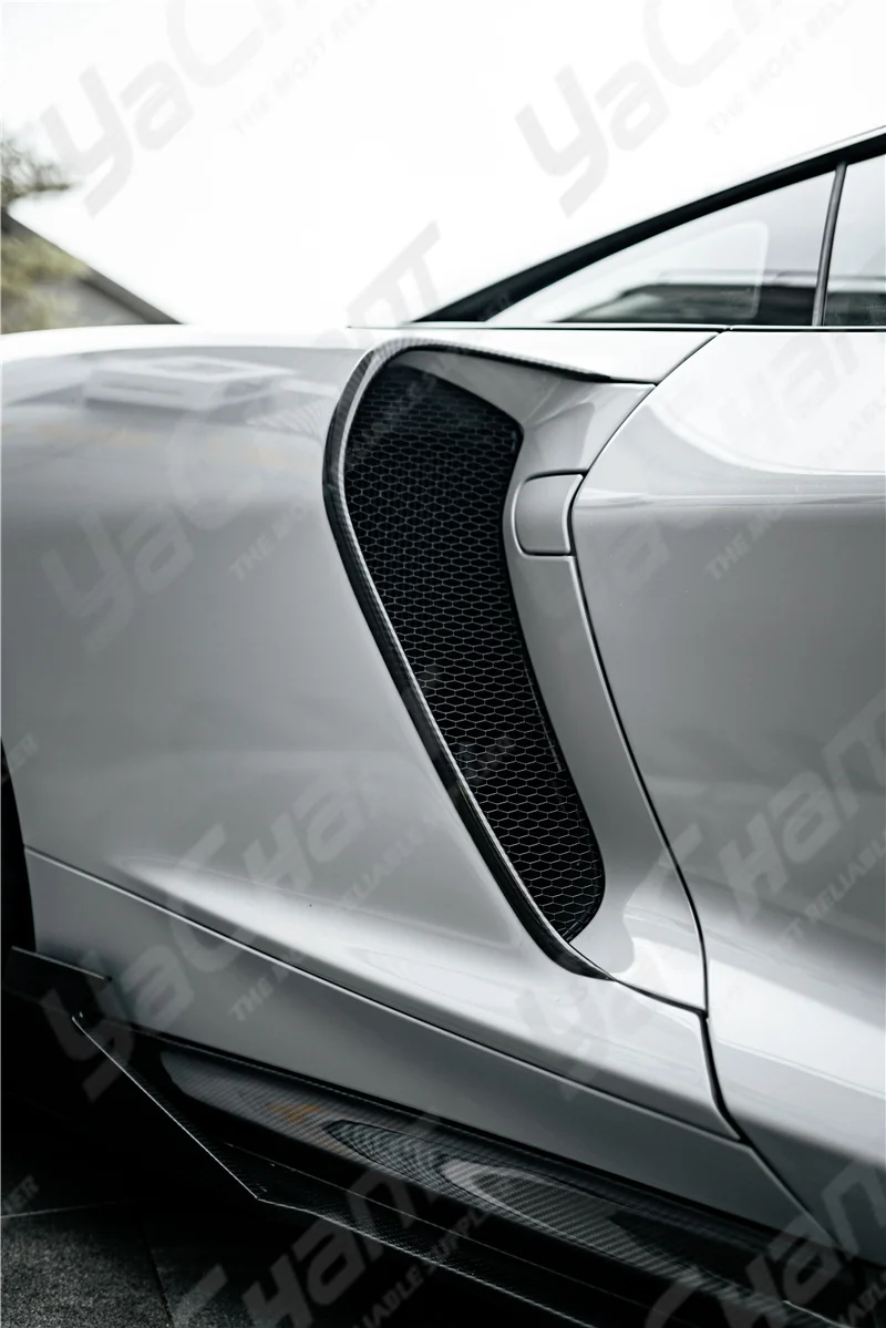 Car-Styling DCF Dry Carbon Fiber MWD Style Side Panel Air Duct Garnish Strip Fit For 2019-2022 McLaren GT