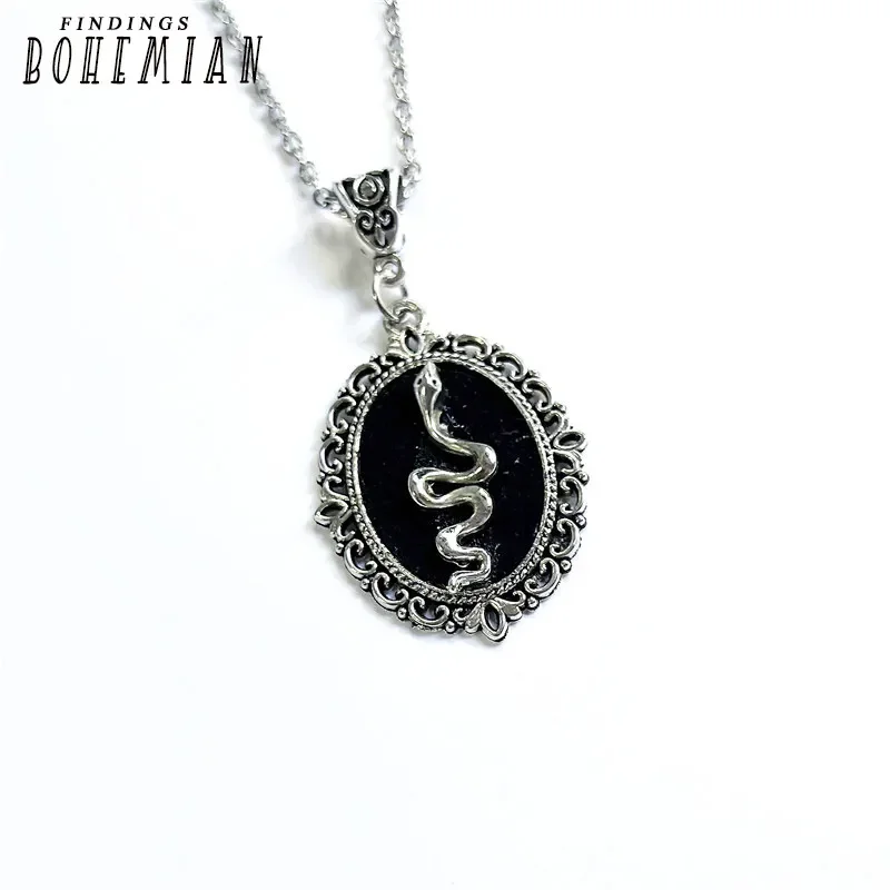 Gothic Snake Neckla… - image