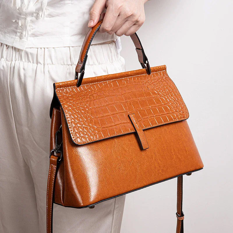 New Fashion Crocodile Pattern Genuine Leather Handbag Women's Shoulder Bag Retro Cowhide Daily Commuter Messenger Bag tote bag