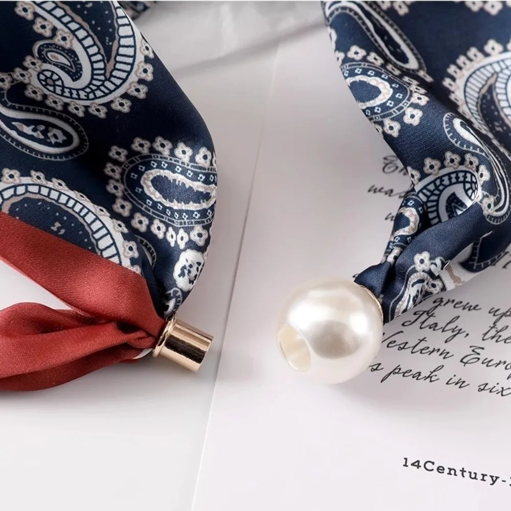 

New Pearl Buckle Silk Scarf Thin Printed Neck Scarf Lightweight Soft Neckerchief Women