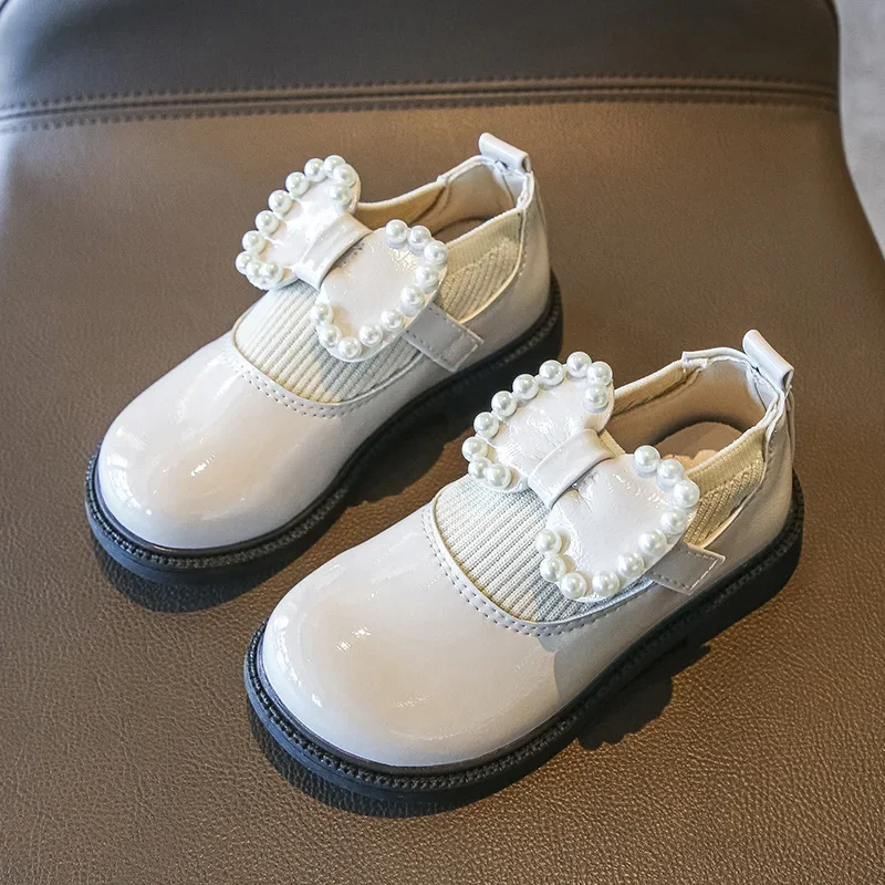 

Children Soft Sole Fashion Performance Shoes Girls' Leather Shoes 2024 New Spring&Autumn Simple Pearl Bow British Princess Shoes