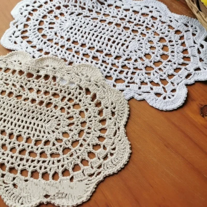 Handmade crochet flower hollow woven decorative mat, nostalgic retro beige old Shanghai style oval dining mat