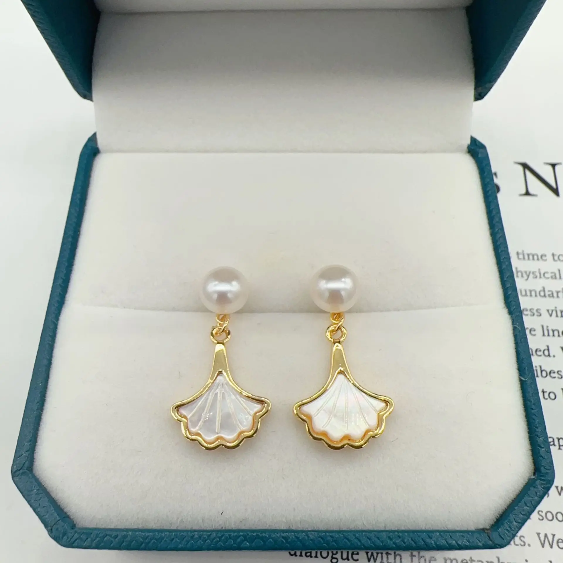 

Fashion Shell Texture Ginkgo Leaf Design Natural Freshwater Pearl 14k Gold Filled Female Stud Earrings Jewelry For Women Gift