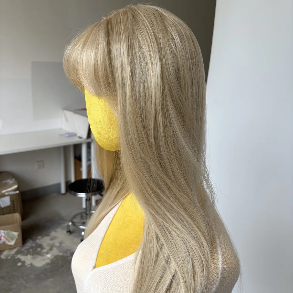 شعر مستعار طويل مستقيم للحفلات التنكرية مع غرة شعر أشقر مختلط مقاوم للحرارة #4