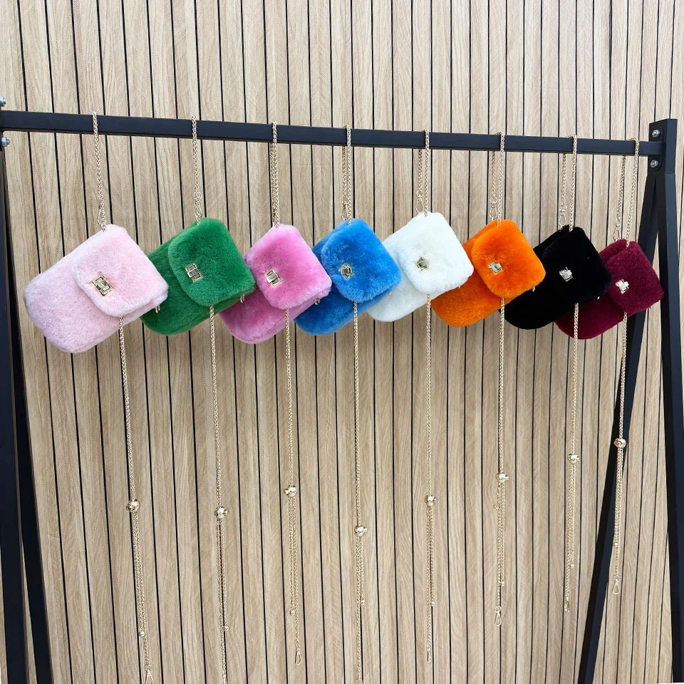

New Fashion Women's Bag Wool Shoulder Bag For Women Mini Crossbody Bag Hot Plush Phone Pouch Bag Chain Pures Women Plush Bags