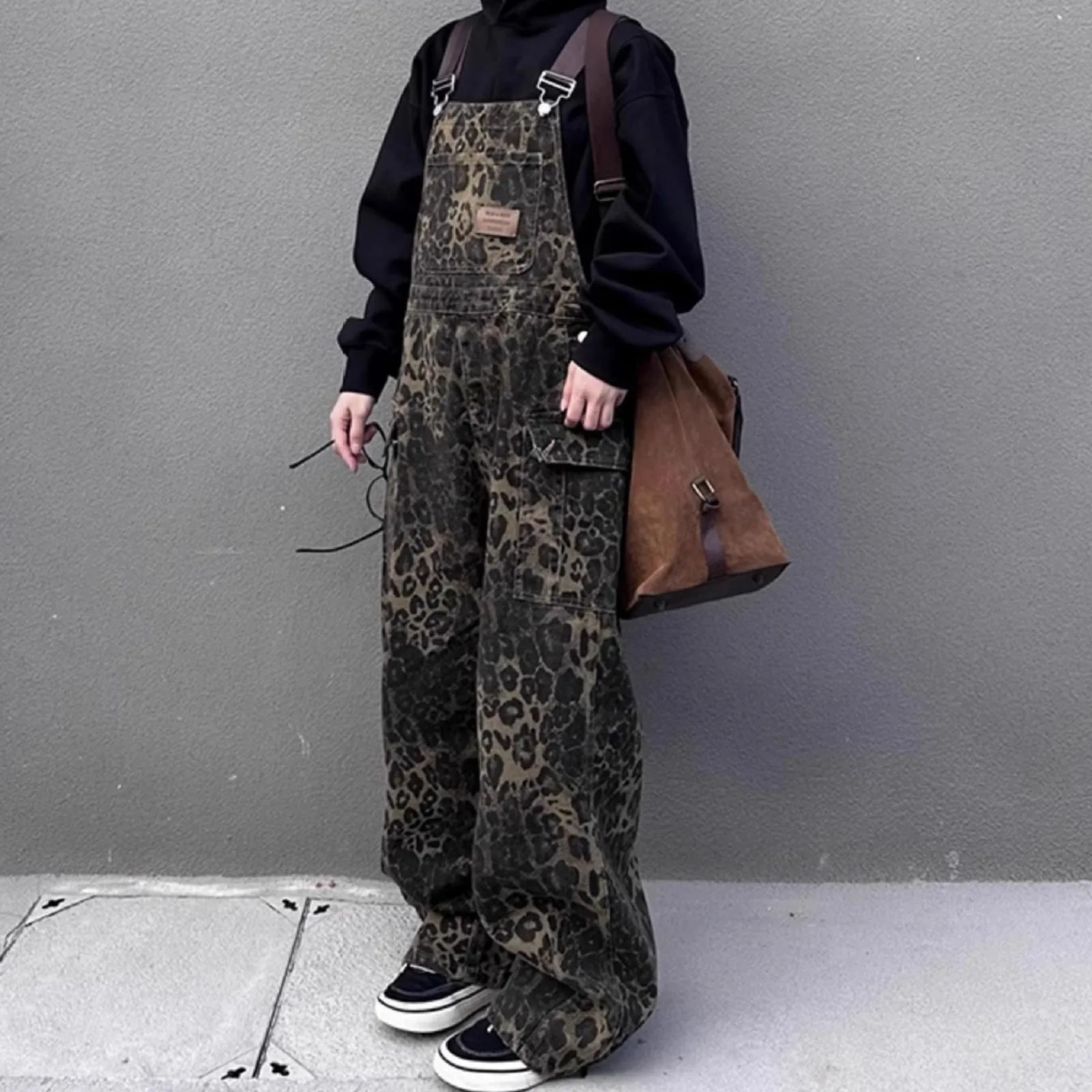 Retro Street Cargo Jeans Hip-hop Punk Handsome Loose Leopard Print Overalls Autumn Fashion New Multi-pocket Pants for Women