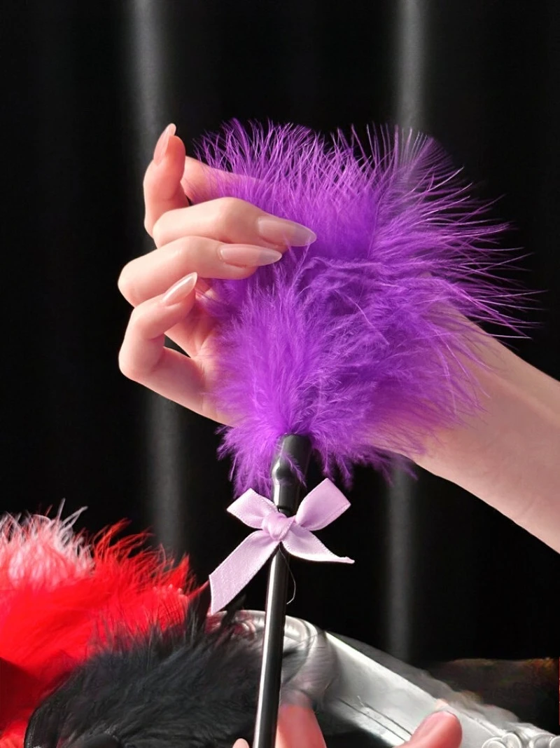 

Sexy Plush Feather Stick Bow,Gentle Caressing Numbing Date Prop,Sweet Sensual Teasing Toy for Romantic Couples,Playful Seduction