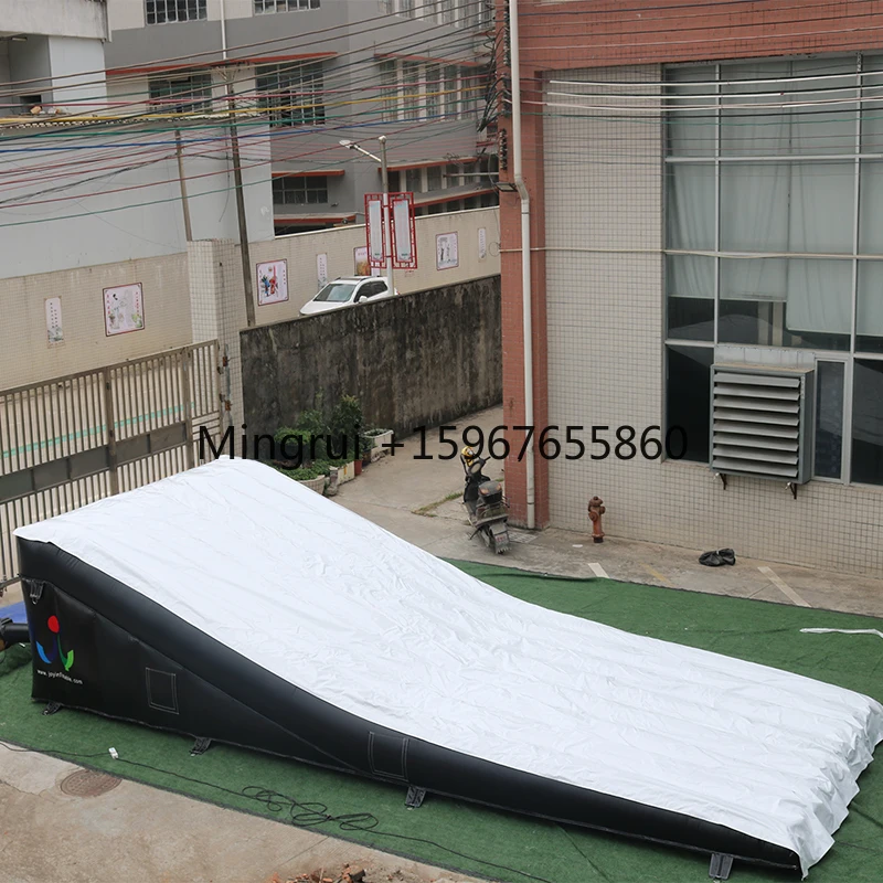 Inflatable bike ramp lander customize size extreme sports  jump airbag landing inflatable airbag