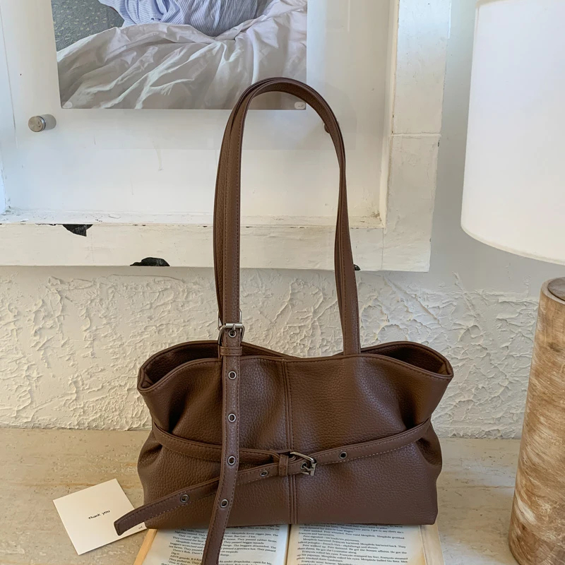 

High-Quality Ladies Shoulder Bag, Stylish Leather Handbags For Women Featuring Famous Designer Elegant Details