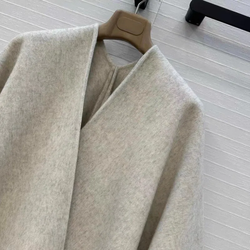 

Women's high-quality wool tassel elegant cloak jacket