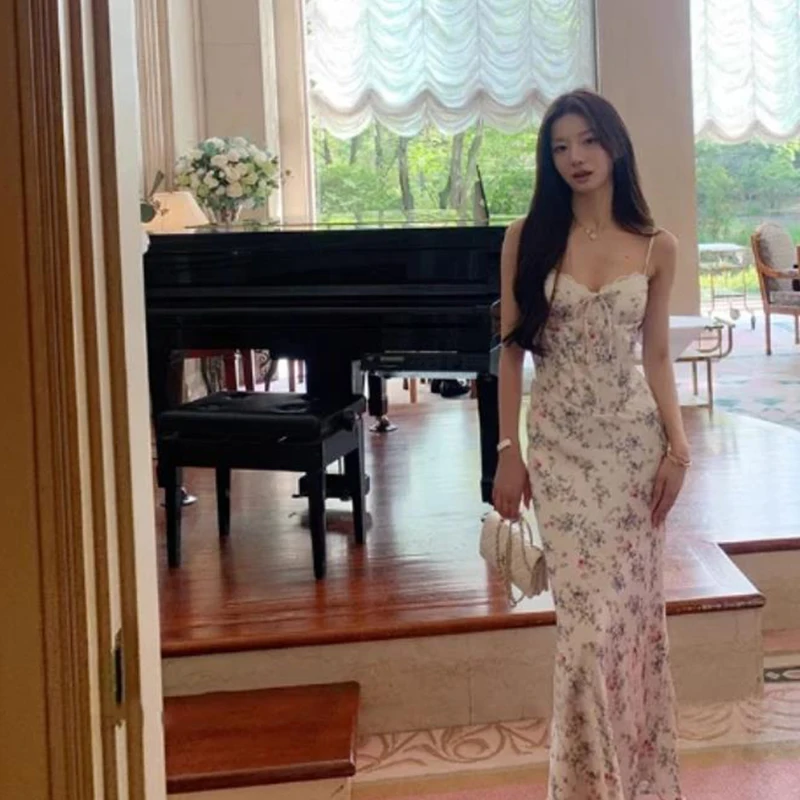 Satynowa, koronkowa, kwiatowa narzutka, długa suknia typu ter ne long dr sexy slimming fi tail, z wysokim stanem, letnia, bez rękawów, dr.