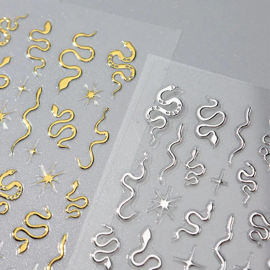 3 uds. De pegatinas 3D de serpiente negra para decoración de uñas, pegatinas Punk doradas y plateadas con estampado de animales, calcomanías de luz de estrellas, herramientas de manicura de año de serpiente oscura gótica