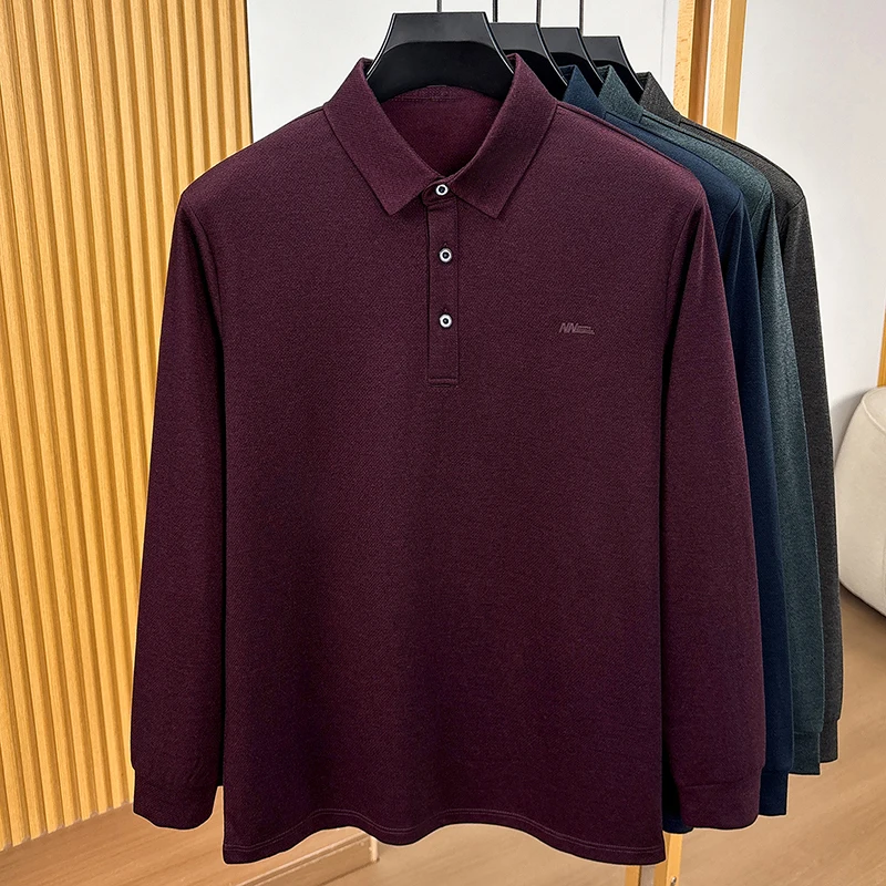 Herren-Herbst-Polohemd in klassischer, einfarbiger Ausführung, hochwertige Baumwolle, weiches, langärmliges T-Shirt mit Kragen, bequemes, lässiges Oberteil für Herren. – Detail 8