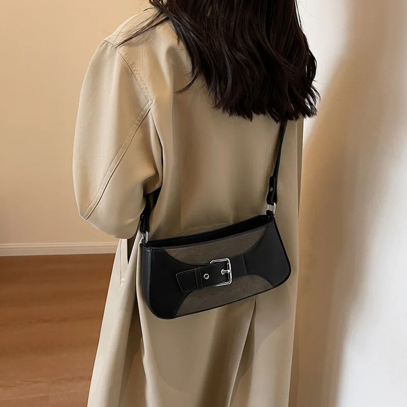 2023 Winter Female Simple Small Retro Crossbody Bags Belt Buckle New Design Leather Small Shoulder Bags For Women Handbags