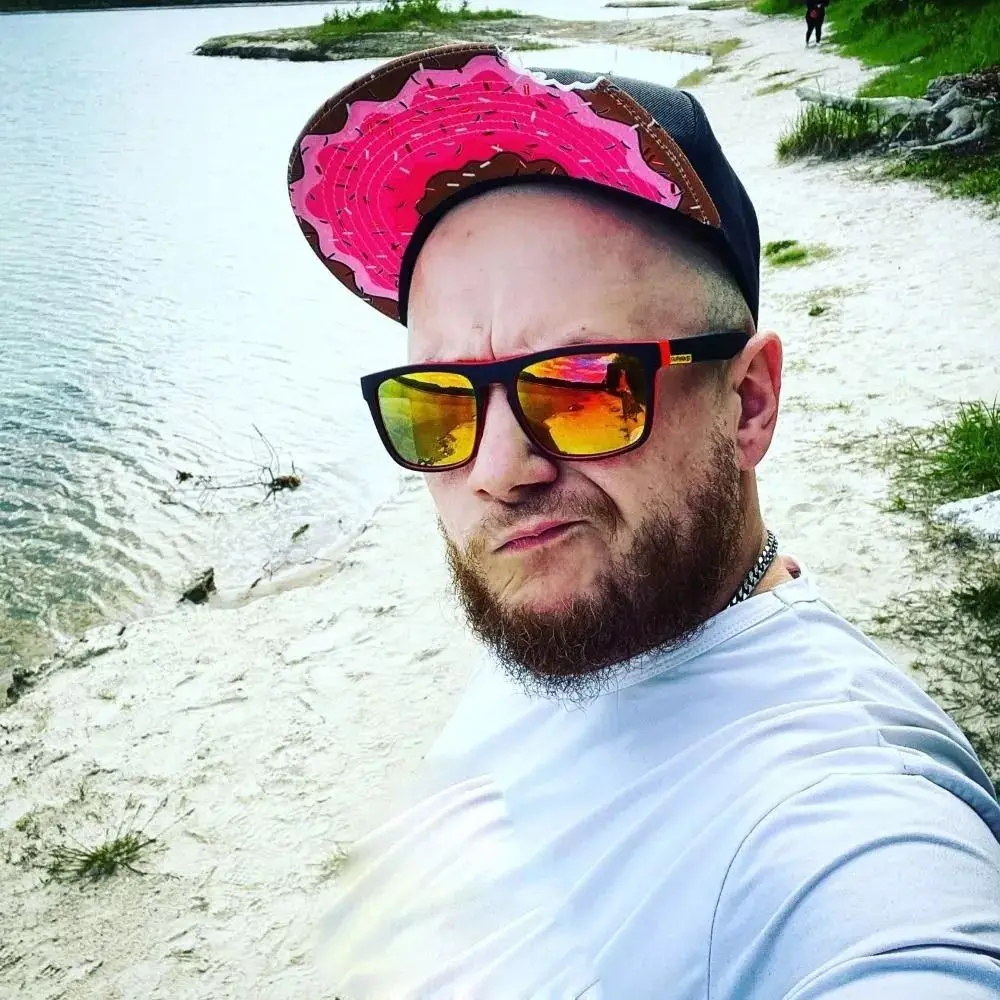 Czapka z daszkiem THE MUNCHIES Haftowane Donuty z Wycięciem Czapka Bejsbolówka Hip Hop Casual Kapelusz Przeciwsłoneczny na Zewnątrz