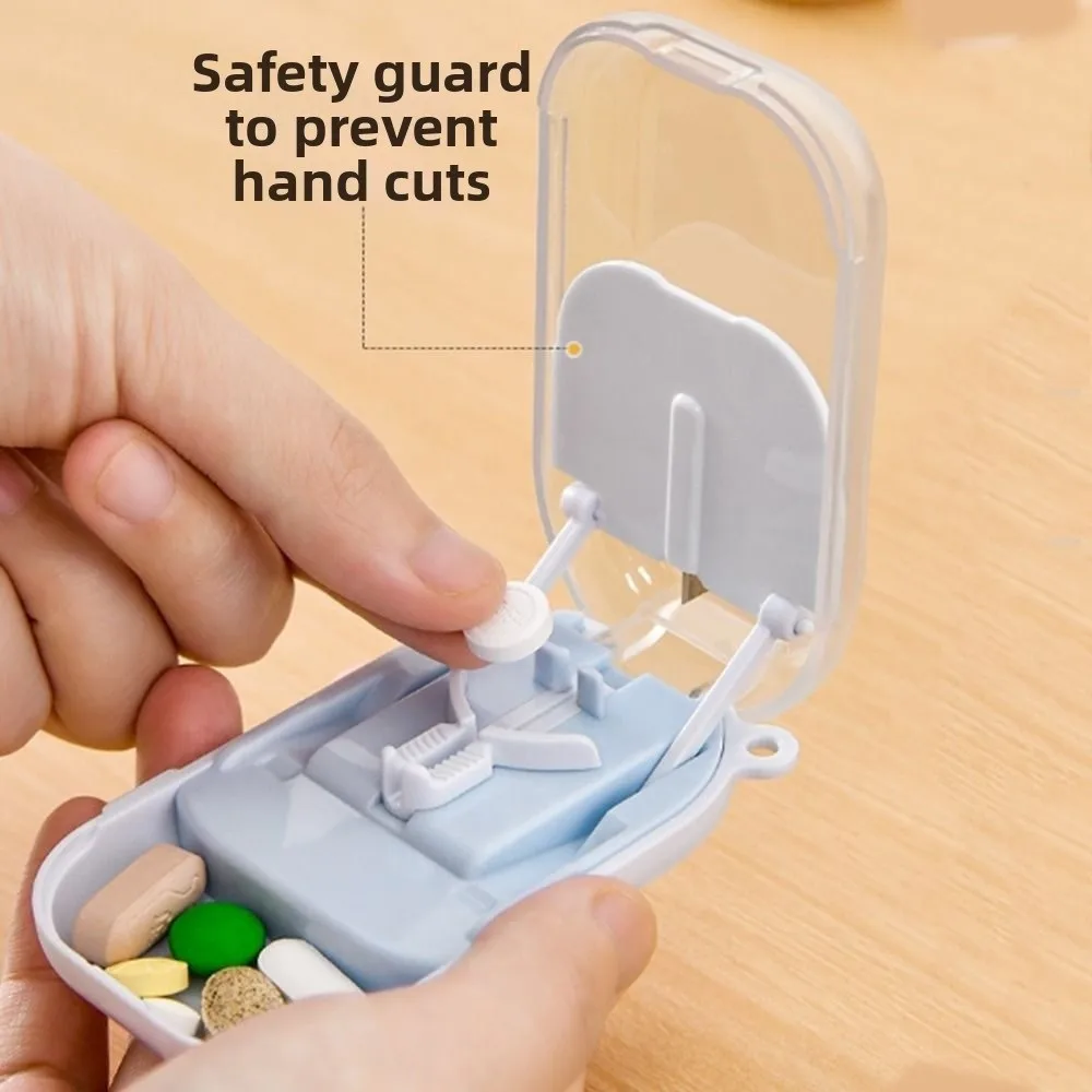 Portable Pill Cutter Storage Box Dustproof Precise Cutting Pill Divider Case Moisture-proof with Magnifying Glass