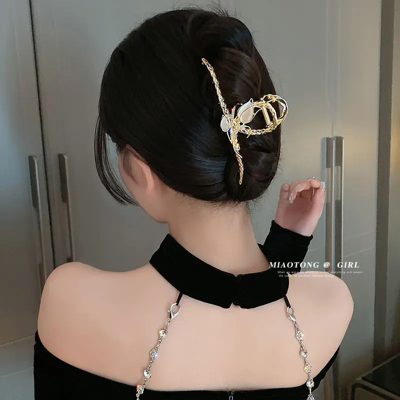 New high texture Women Metal Hair Claws Thick Hair Accessories Ponytail Claw Clip  Crystal Flower Crab Claw Girls Ornaments Hot