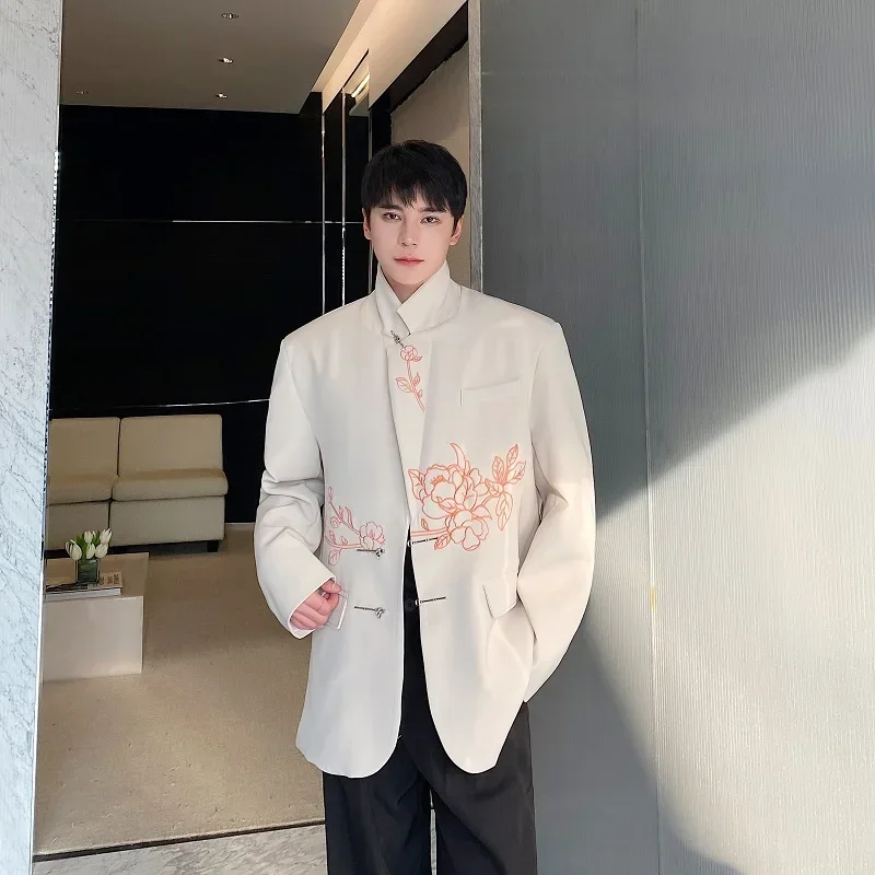 

Camellia Embroidery Shoulder Pad Men's Loose Casual Suit Coat Apricot 2024 New Chinese Spring Blazer Chic Top WA3733