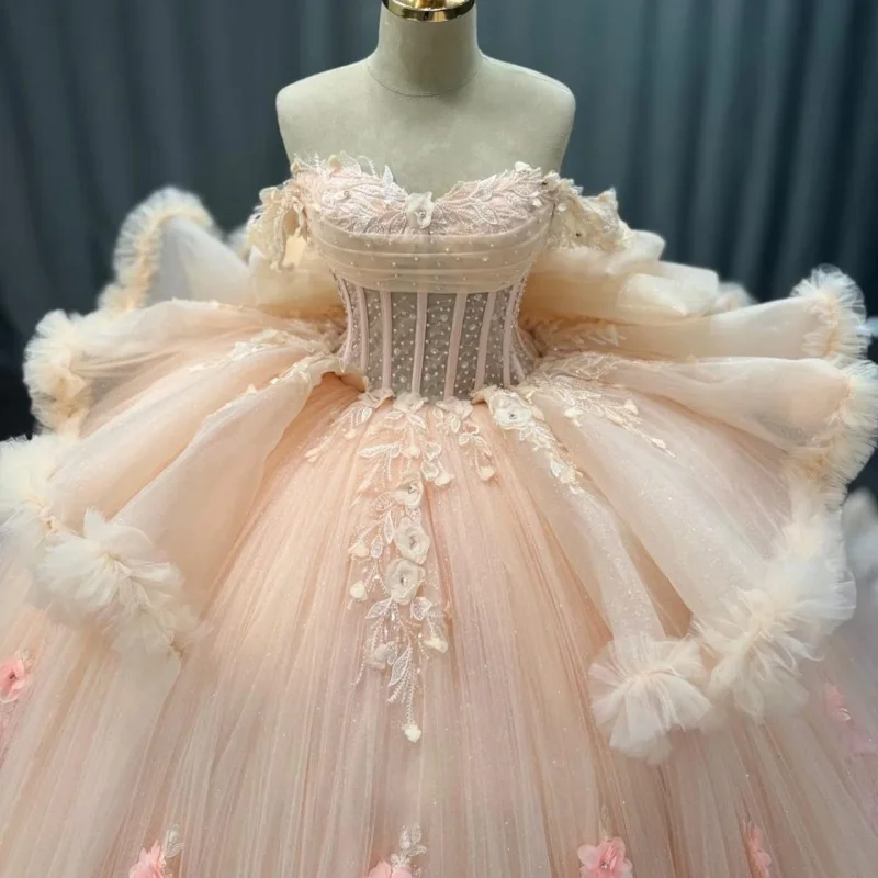 

Блестящее платье Quinceanera цвета шампанского с открытыми плечами, кружевное блестящее 3D цветочное платье с длинным хвостом и бантом, платья de 15, Quinceanera ﻿ Настроить