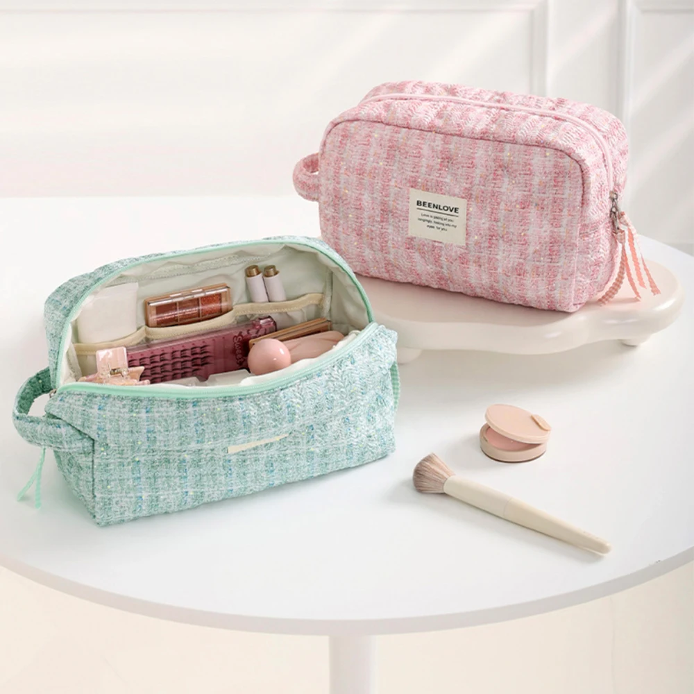 

Vintage Flower Travel Cosmetic Bag Women Portable Zipper Makeup Travel Organizer Female Handbag Toiletry Quilting Bag