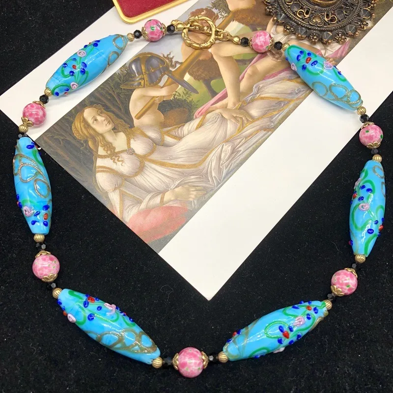 

Elegant Retro Secret Blue Print Glazed Pink Frog Skin Beaded Necklace Earrings Set Antique Versatile Jewelry
