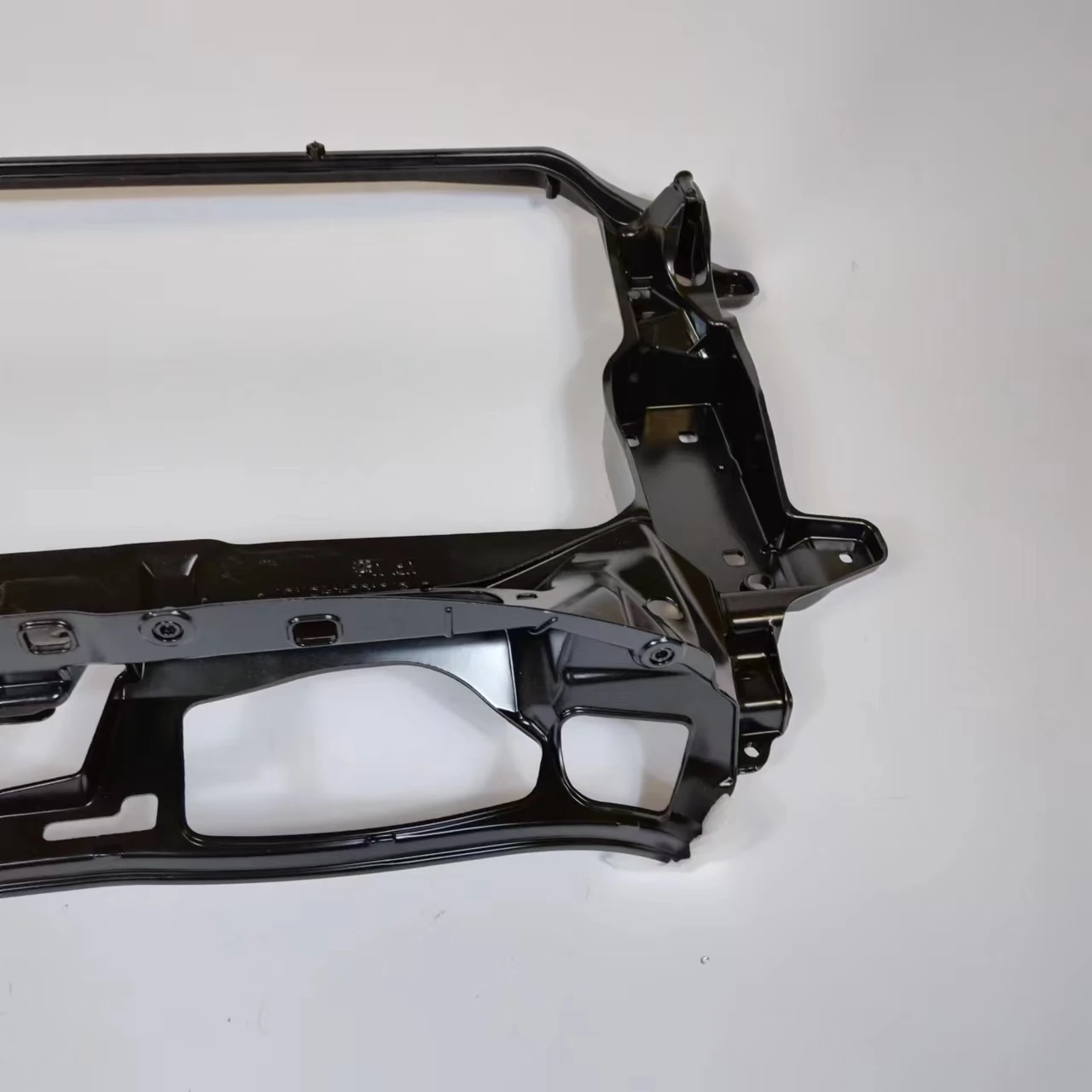 Superior Auto Parts Rama zbiornika na wodę do Porsche Panamera 970 2010-2016