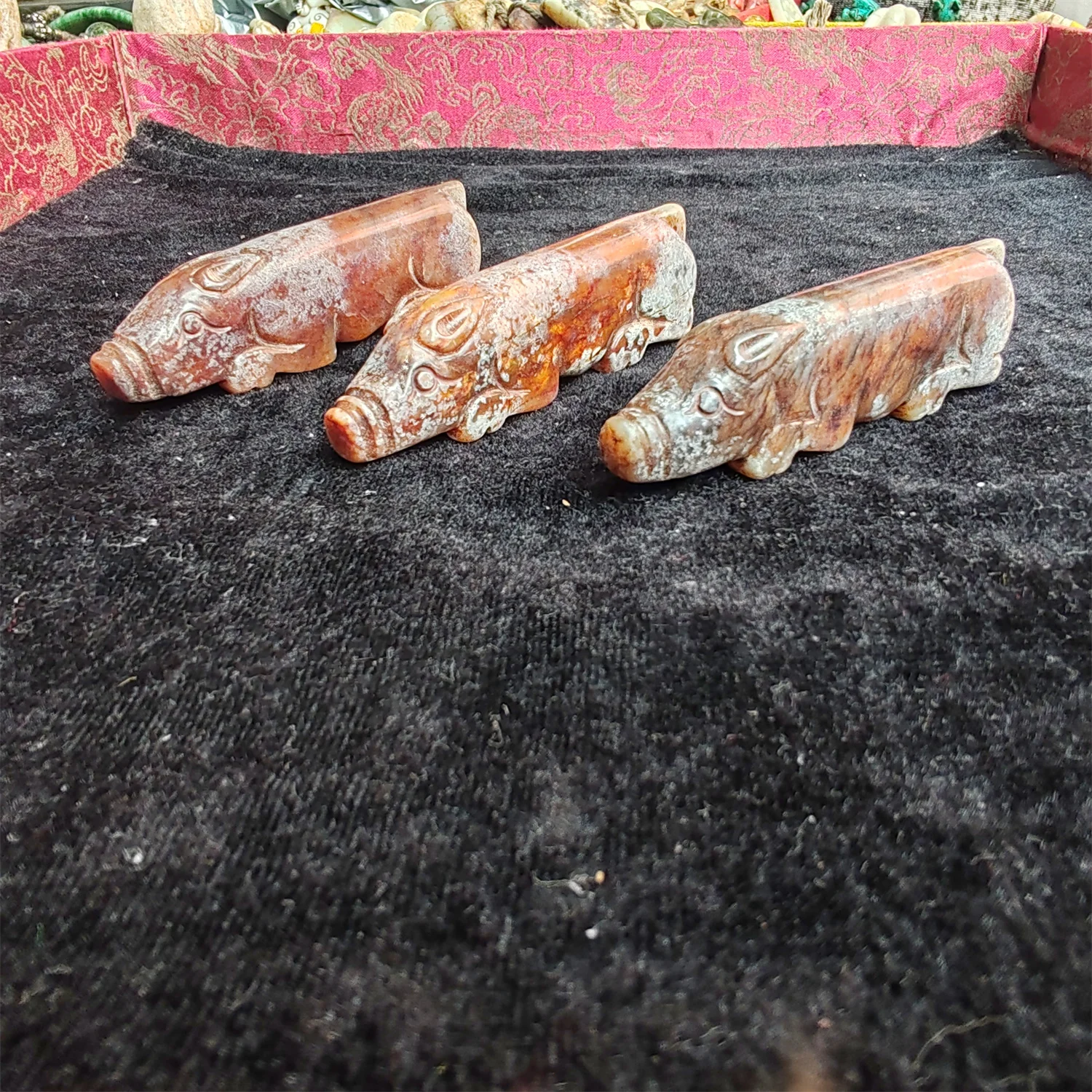 

1pcs/lot Natural Han Dynasty Old Jade Han Eight Knife Pig 8.5×2.5mm exquisite workmanship a small ornament and pendant