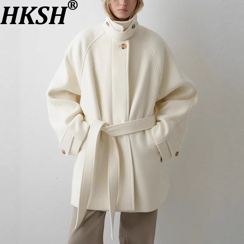 

HKSH Autumn Winter New Women Mid-Length Overcoat Stand Collar Belt Solid Color Korean Elegant Thicken Warm Woolen Jacket HK12620