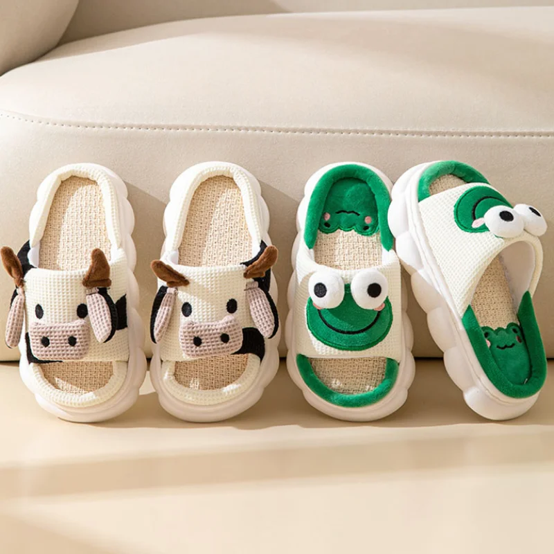 2024 New Cute Cow Frog Soft Sole pantofole Casual per bambini Design per bambini comode pantofole da casa in lino per quattro stagioni